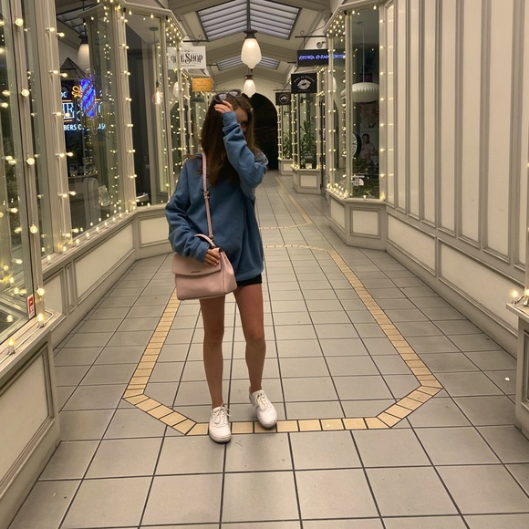 Meet your Posher, Lyra - Picture 1 of 1